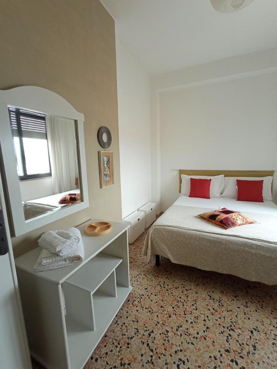 Hotel Myhouse Olbia Zewnętrze zdjęcie